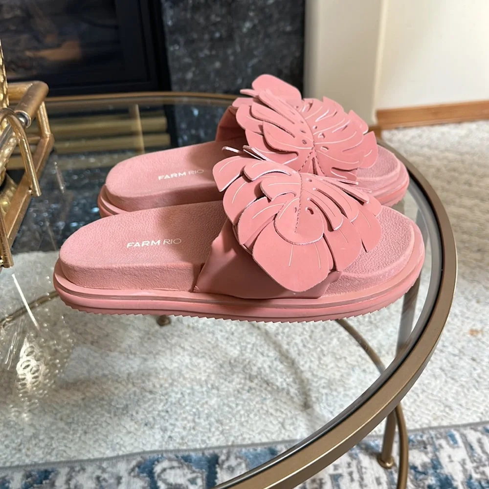 Fam Rio - Picture 2 of 5